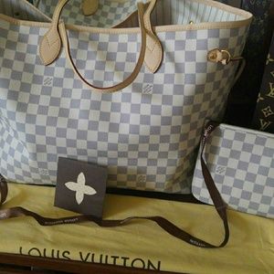 Sold 🐱 😊🐭👞🐩👟🏠🏡Fashion Tote